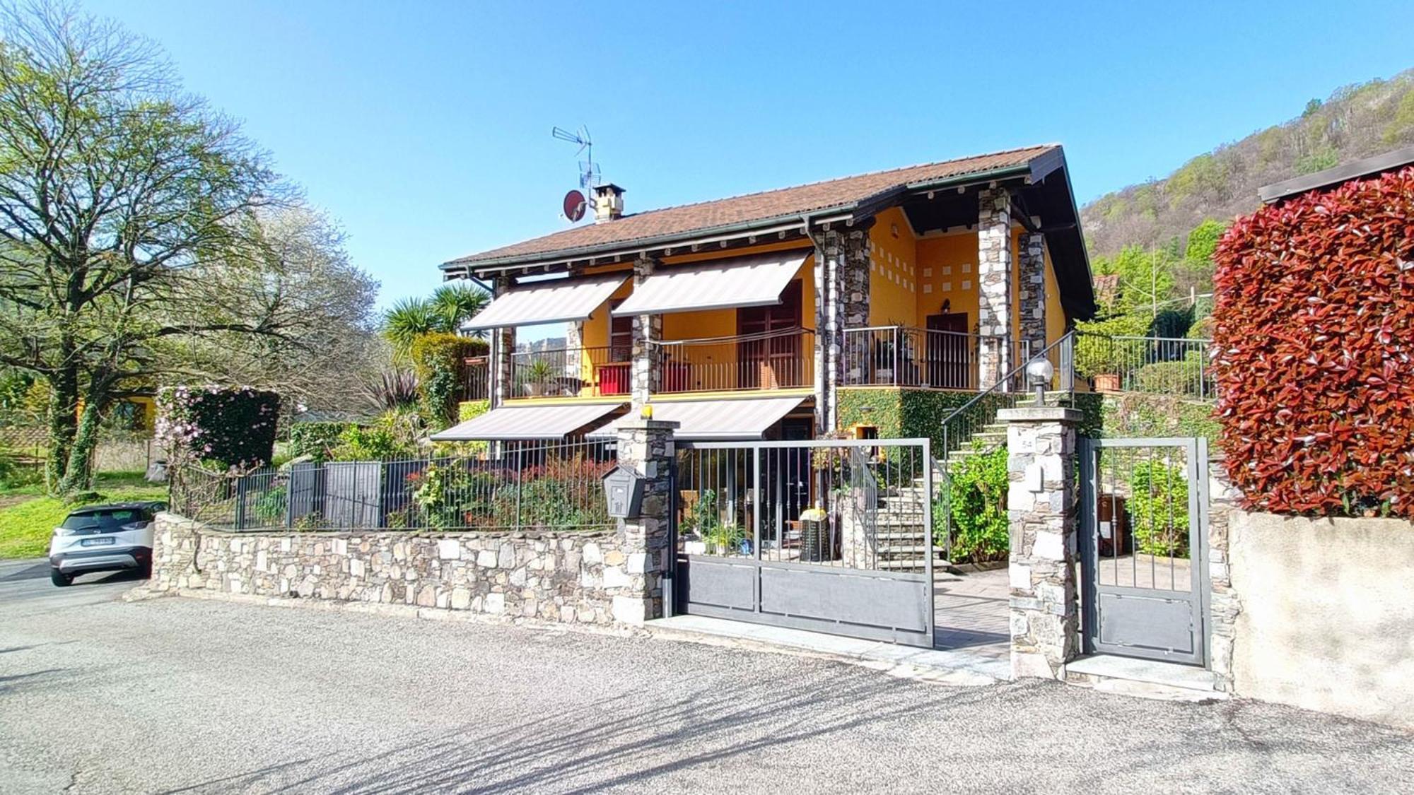 Brovello-Carpugnino Vill'Ariel Sport & Relaxヴィラ エクステリア 写真